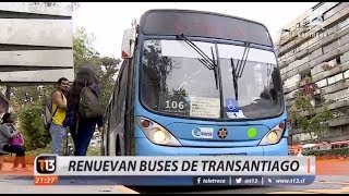 Renuevan buses del Transantiago [upl. by Nehpets507]