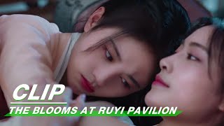 Clip Kiki Xu Comforts Ju Jingyi When Thundering  The Blooms At RUYI Pavilion EP01  如意芳霏  iQIYI [upl. by Vergos940]