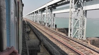 Crossing the Ganga on the Farakka Barrage  New JalpaiguriHowrah Shatabdi Mar 2 2013 [upl. by Tanaka53]