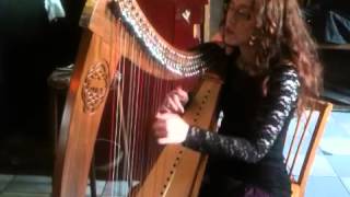 Charlaine Epinal joue de la harpe celtique [upl. by Narih]