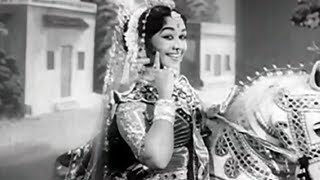 Rajathi Kathirunthal  Thaayin Madiyil Tamil Song  MGR Saroja Devi [upl. by Esele874]