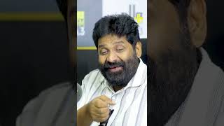 മമ്മൂക്ക വര വരച്ച് ഉറുമി വീശുന്ന ആ സീൻ… vijayakumar mammootty valliettan clubfm [upl. by Sundberg601]