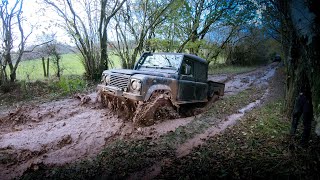 RED LANE EXTREME MUD  STRATA FLORIDA Land Rover Defender 90110130 amp Discovery 2 4X4 OFFROAD [upl. by Dorfman]