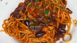 Spaghetti alla PUTTANESCA 😋🇮🇹 food italianspaghetti italiancuisine cooking pasta [upl. by Heer]