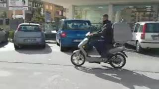 Bici elettrica a pedalata assistita Kalat [upl. by Ennovy822]