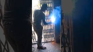 Collapsible gate fitting shortsfeed welding shorts grill [upl. by Bernadene]