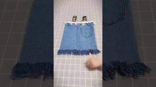 Cómo transformar un pantalón de jean en falda  Ideas de manualidades fáciles de hacer en casa [upl. by Archle906]