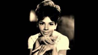 Shirley Bassey  Kiss me honey honey kiss me 1958 [upl. by Ajnot905]