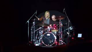 Melissa Etheridge amp Brian Delaney play Drums  Like the Way I Do [upl. by Rialb541]