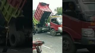 Truck Aspal Pengaspalan jalan raya shorts [upl. by Solhcin]