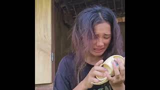 The little girl asked the old lady for a watermelon to eat the mother couldnt find her child 030 [upl. by Llenol]