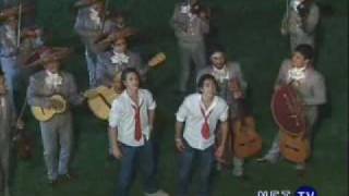 Serenata para Mia y Roberta  Rebelde  RBD [upl. by Eelah111]