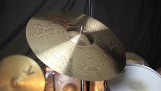 Paiste 18quot Signature Power Crash  1672g [upl. by Oigroeg]