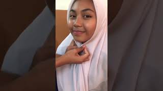 how to use triangle hijab kelompok 3 [upl. by Ahsital]