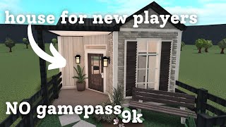 building CHEAP house for new bloxburg players  No gamepass  9k house [upl. by Eetnahs]