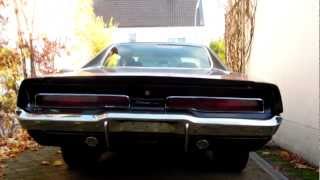 1970 Dodge Charger 440 cold start and idle sound [upl. by Anilatac]