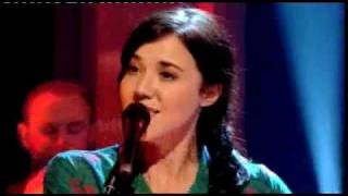 Lisa Hannigan  quotI Dont Knowquot  Jools Holland [upl. by Naejarual885]