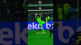 🔥🔥🔥😱 football impossiblesaves goalkeeper amazingsaves messi [upl. by Henrie]