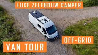 De RONDLEIDING van onze LUXE ZELFBOUW camper OFFGRID ZELFVOORZIENENDE bus [upl. by Arrais39]