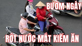 Bướm ngày bay lượn quanh công viên rớt nước mắt kiếm ăn thời buổi khó khăn  Sài Gòn Vlog [upl. by Timrek554]