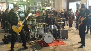 Busking band plays Stairway to Heaven at Oxford Circus London under the Xmas lights 20 Dec 2018 [upl. by Geoff]