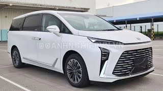 MPV hybrid nhiều trang bị tối tân hơn Toyota Alphard giá từ 888 triệu đồng [upl. by Mozelle433]