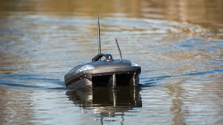 Futterboot mit Echolot amp Autopilot Das Bait Boat 2 von New Direction Tackle im Unboxing [upl. by Serra409]