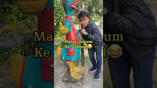 Malakin minum ke patung sulap magic sihir shortvideo [upl. by Godard]