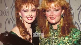 Wynonna Sings Coal Miners Daughter with Loretta Lynns Granddaughter Emmy Russell  Idol 2024 [upl. by Unders]