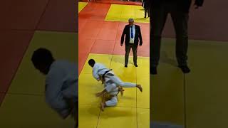 Interesting ippon by an awesome judoka from Alesia Dojo in Paris [upl. by Ahsinan]