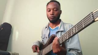 Siyabonga jesu wahamba nathi bass cover [upl. by Kono]