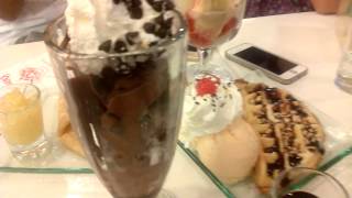 Swensens Ice Cream Bangkok Khao San [upl. by Suoirred962]