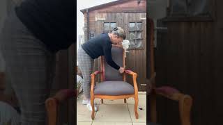 Repeindre le tissu d’un fauteuil première couche sur tissu wwwatelierdedianefr [upl. by Anilorac]