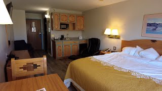 Days Inn Albuquerque Airport  Full Hotel Room Tour [upl. by Helbon]