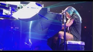 Lady Gaga Cry Singing Shallow in Las VEGAS Enigma TRADUÇÃO [upl. by Ruben96]