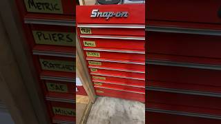 Vintage 80s Snap On KR555 Toolbox Tour [upl. by Weisbart]