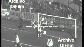 Newells Old Boys vs River Plate  Campeonato Metropolitano 1971 [upl. by Ynattirb263]