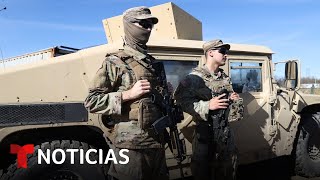 Trump quiere usar militares para llevar a cabo su plan de deportaciones masivas  Noticias Telemundo [upl. by Devora395]