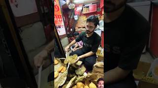 Kolkata femous club kachori 😋 streetfood food streetfoodie indianfood indianfood shortvideo [upl. by Gnurt850]