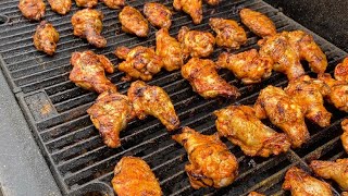 Grilled wings on the Masterbuilt gravity fed smoker 1050 series [upl. by Alesig]