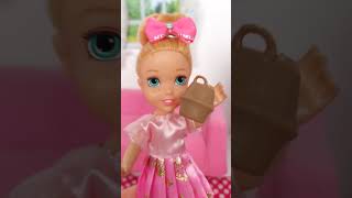 Elsie Learns to Give Way dolls youtubecreatorcommunity giveway [upl. by Noisla]