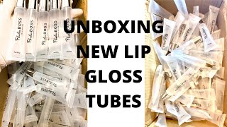 UNBOXING LIP GLOSS LIL SIS DID MY VOICEOVER DEE DEE [upl. by Malik678]