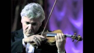 Pinchas Zukerman plays Elgars Violin Concerto 1st Movement live [upl. by Auginahs]