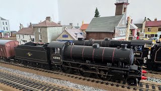 Hornby K1 steam locomotive 62005 as preserved with a train of maroon mk1 coaches [upl. by Timoteo]