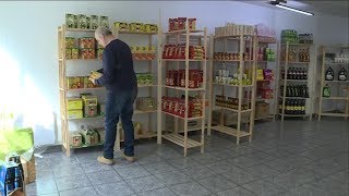 Un autoentrepreneur ouvre une boutique de déstockage à SaintJeandeLosne [upl. by Lunnete234]