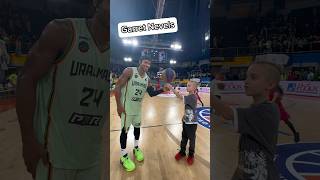 Закрутил на палец игроку bcuralmash 🏀🔥😅 freestyle basketball язакрутил dimavasilov [upl. by Newra]