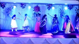 Ye Betiyan toh babul ki raaniyan hein heart touching song performance in sangeet [upl. by Aleras]