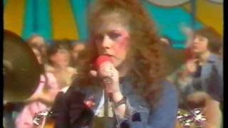 Kirsty MacColl on Razzmatazz [upl. by Celin]