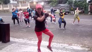 GANTENGNYA PACARKU  Nini Carlina  choreo by EVIN  ZUMBA Dangdut  Maaf tiba2 gerimis sy galfok [upl. by Carman147]