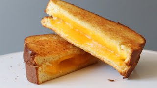 How to Make a Grilled Cheese Sandwich in the Air Fryer [upl. by Oberheim]